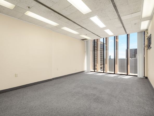 Office Space Available in Excellent Condition & Move-In Ready : 1221 Van Ness Ave, Fresno, CA 93721